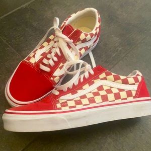 Women’s Red Old Skool checkerboard Vans #red #vans #old skool
